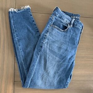 American Eagle Outfitters Medium Blue High-Rise Skinny Jeans with Frayed Hem